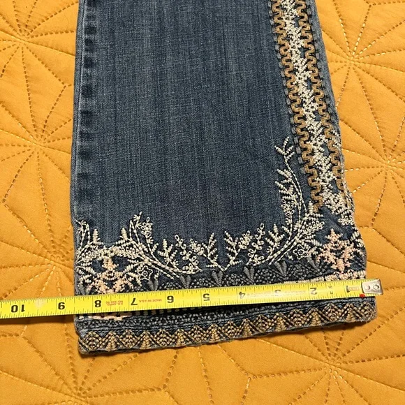 Laurie Felt Blue Curvy Bootcut Jeans with Embellished Sides - Picture 4 of 5